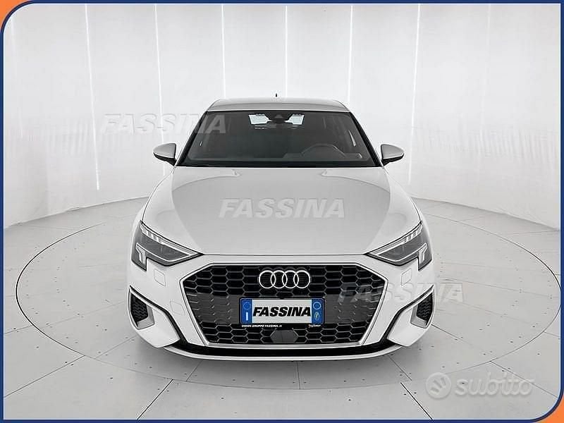 Usata Audi A3 Business 149 CV (109 kW) 2024 Bianco Berlina