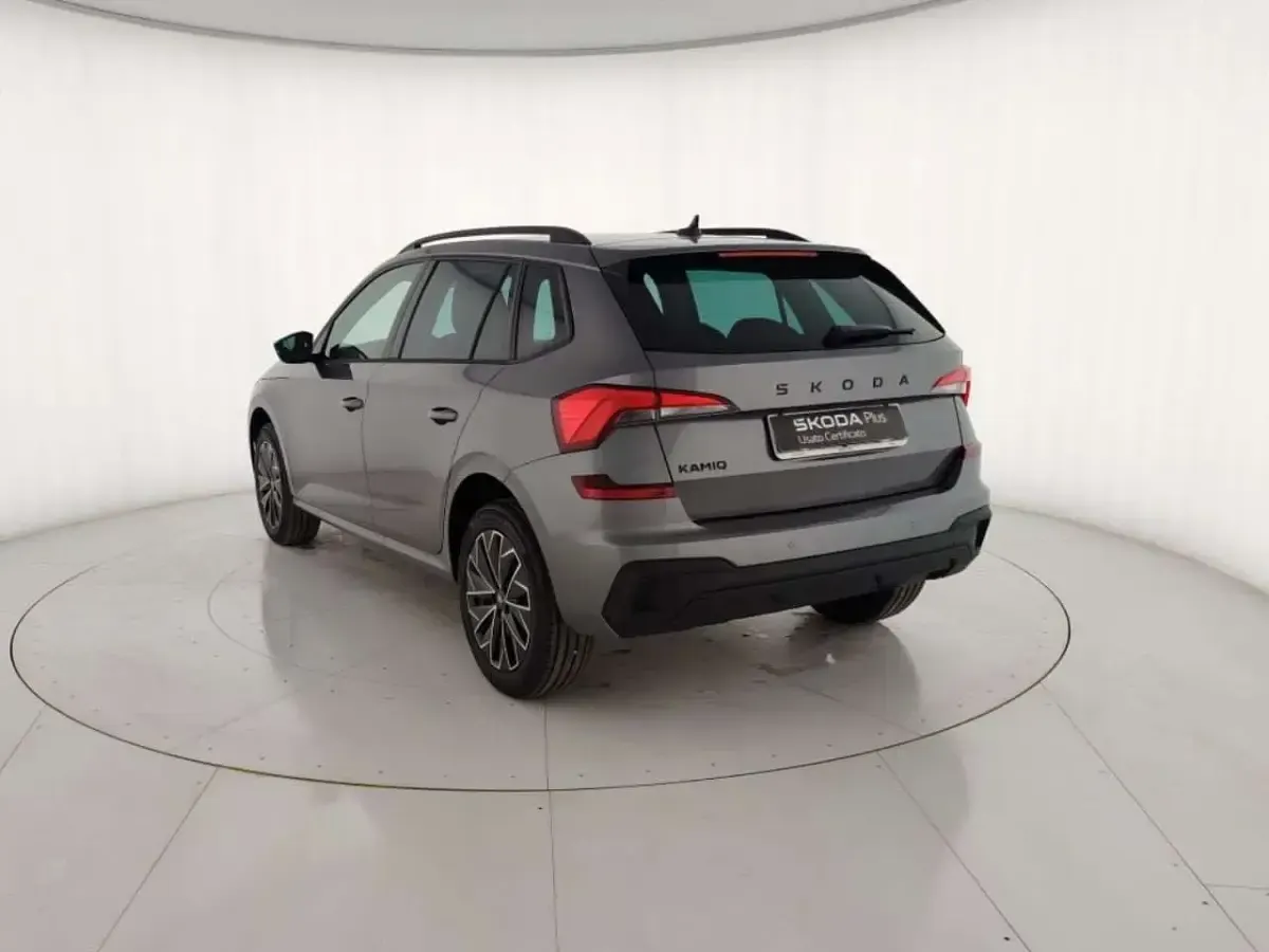 Nuova Skoda Kamiq 116 CV (85 kW) 2026 Grigio SUV
