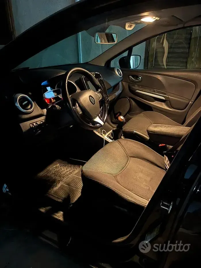 Usata Renault Clio IV 78 CV (57 kW) 2015 Berlina