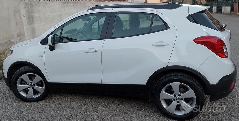 Usata Opel Mokka 140 CV (102 kW) 2015 Bianco SUV