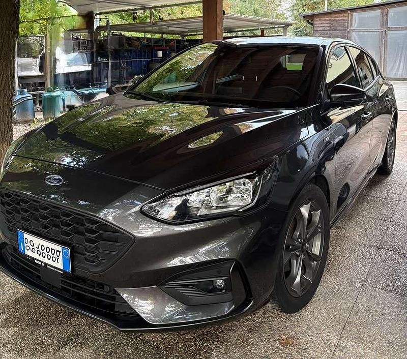 Usata Ford Focus Business Edition 125 CV (91 kW) 2020 Grigio Berlina