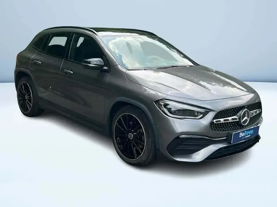 Usata Mercedes GLA200 Premium 150 CV (110 kW) 2023 Grigio SUV