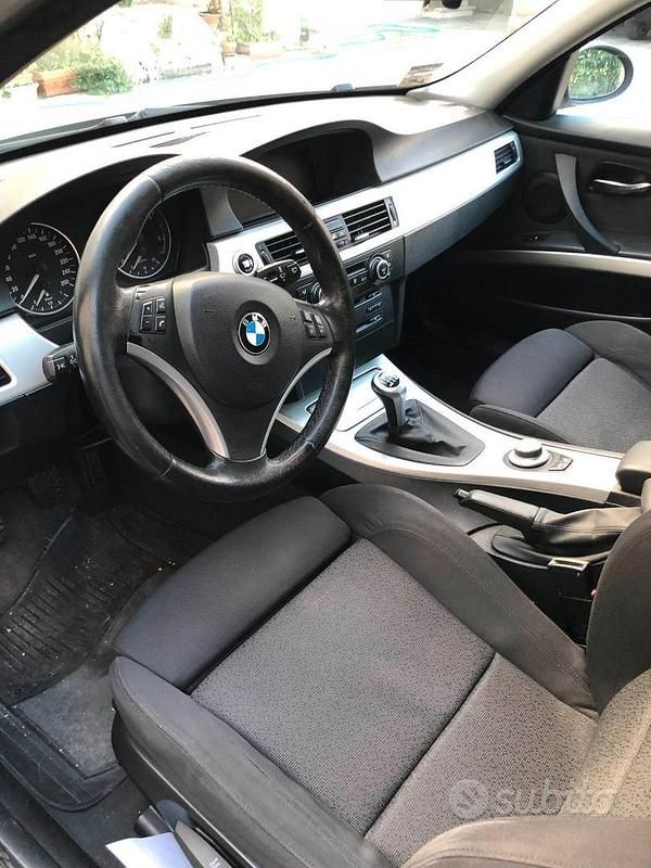 Usata BMW 325 Efficient Dynamics 204 CV (150 kW) 2007 Grigio Station wagon