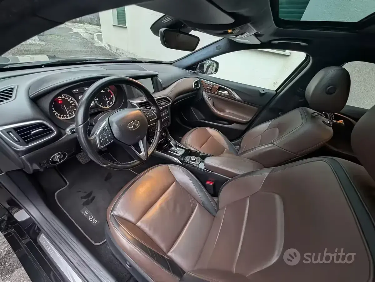 Usata Infiniti Q30 170 CV (125 kW) 2017 Nero Berlina