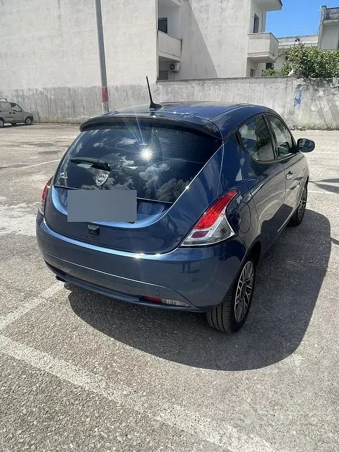 Usata Lancia Ypsilon 69 CV (50 kW) 2023 Utilitaria