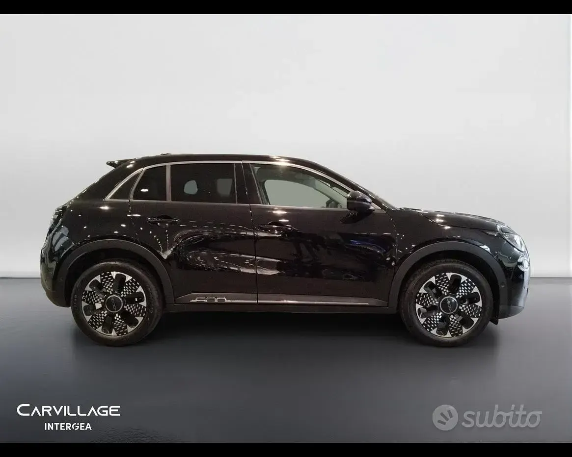 Usata Fiat 600 La Prima 101 CV (74 kW) 2025 Nero SUV