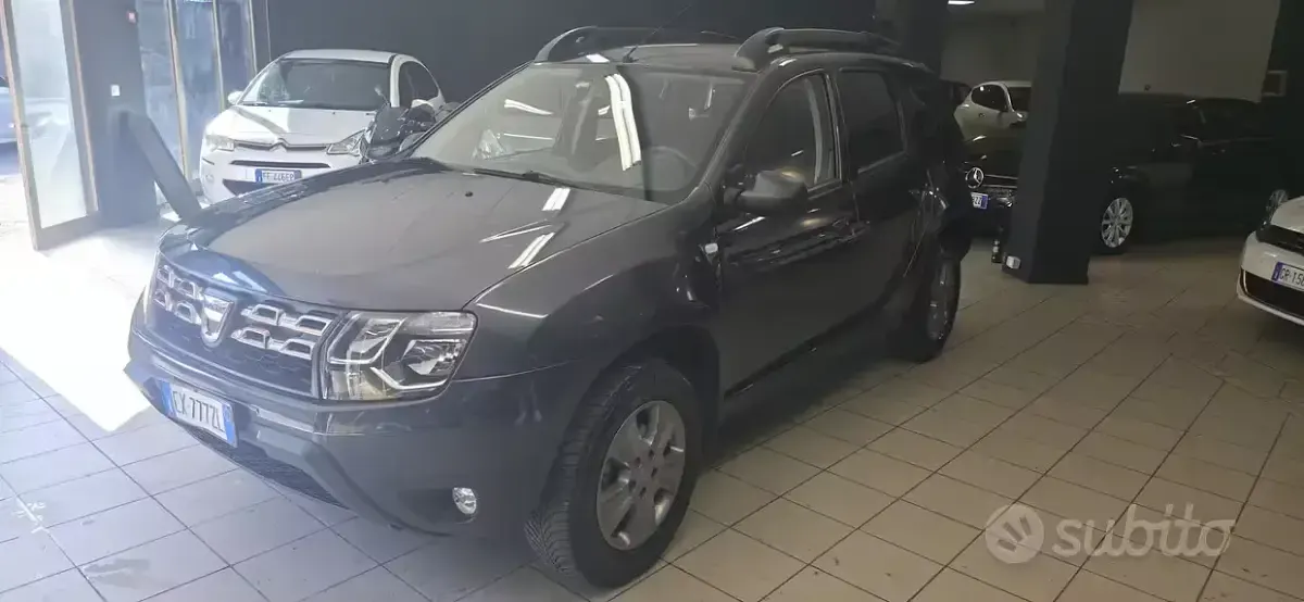 Usata Dacia Duster Prestige 109 CV (80 kW) 2015 Grigio SUV