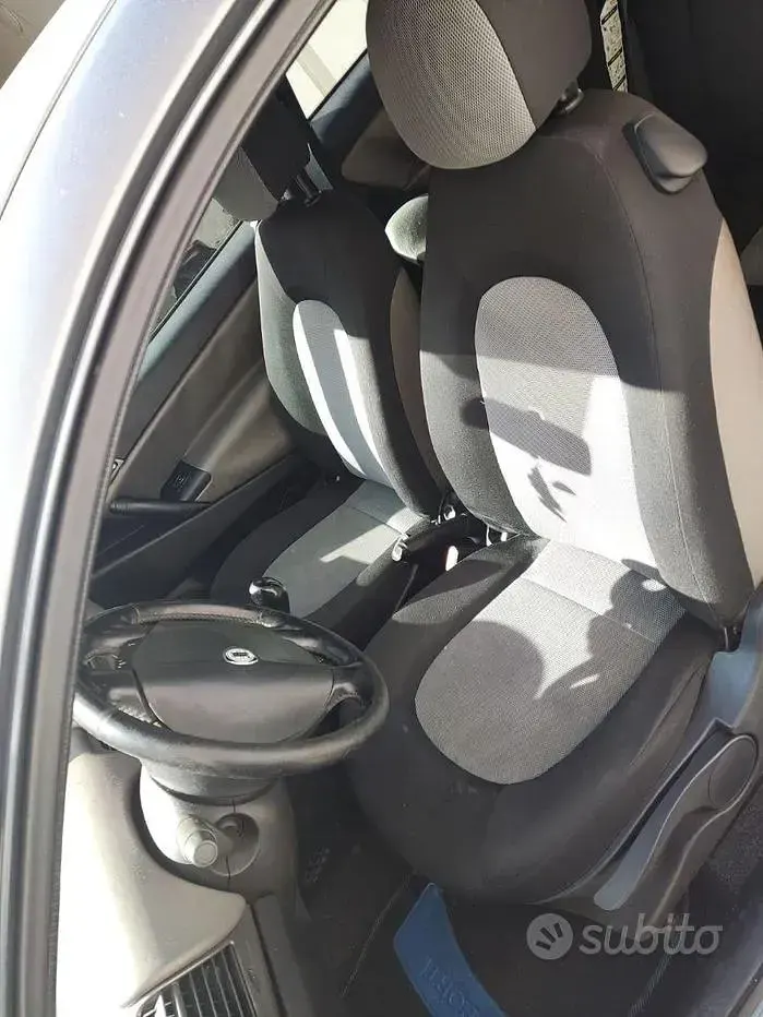 Usata Lancia Ypsilon 69 CV (50 kW) 2006 Grigio Utilitaria