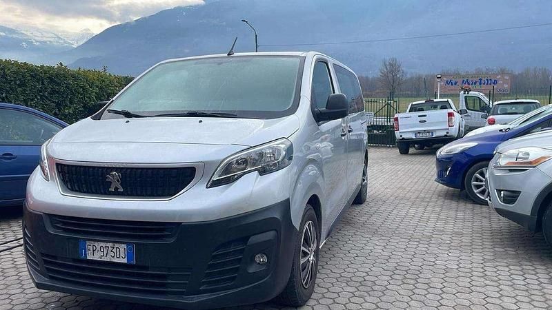 Usata Peugeot Traveller 116 CV (85 kW) 2018 Argento Monovolume