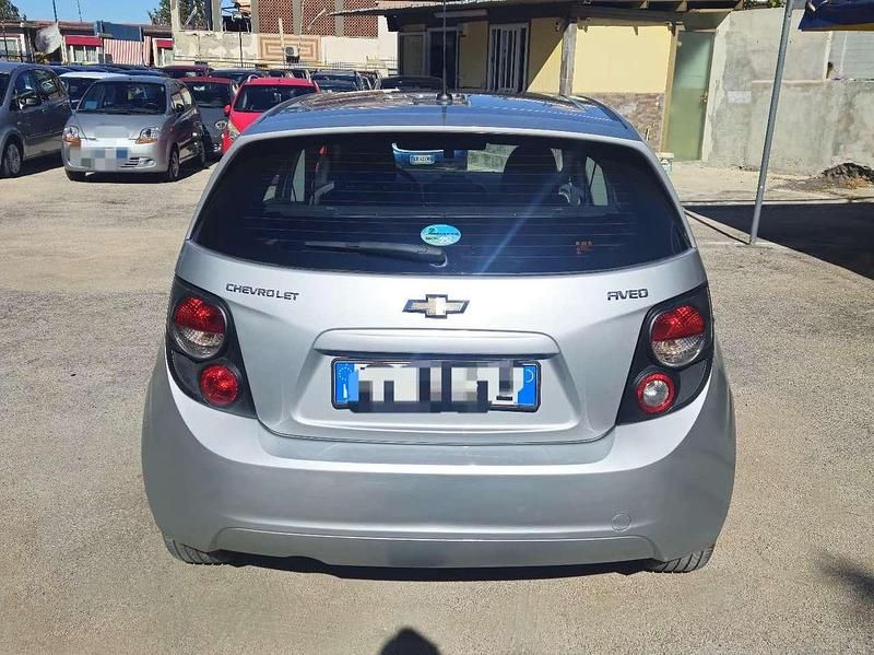 Usata Chevrolet Aveo LTZ 86 CV (63 kW) 2014 Argento Berlina