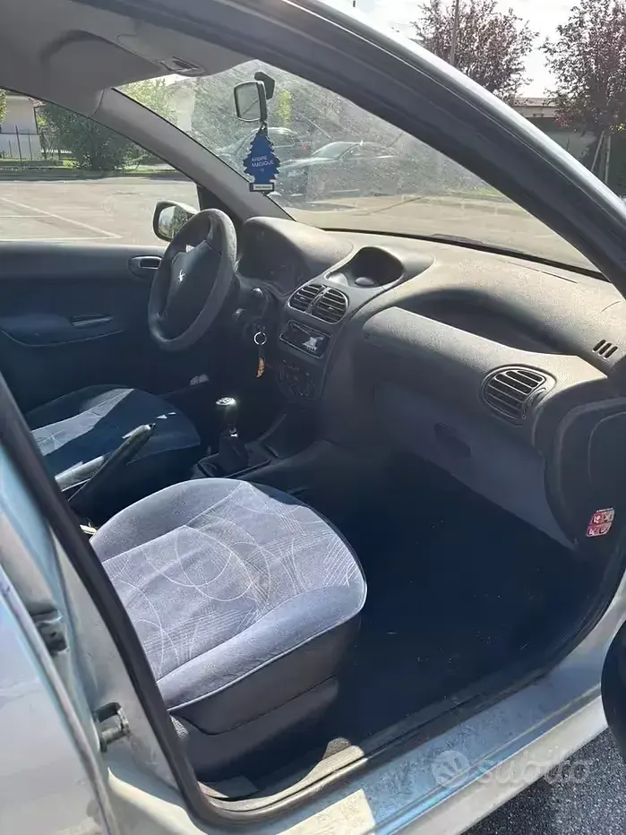 Usata Peugeot 206 75 CV (55 kW) 2003 Berlina