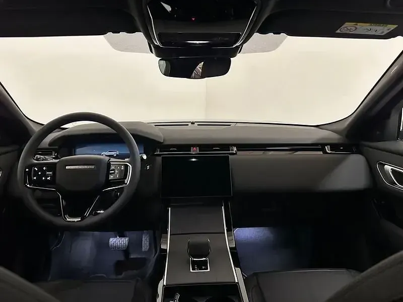 Usado Land Rover Range Rover Velar S 204 HP (150 kW) 2025 Cinzento SUV