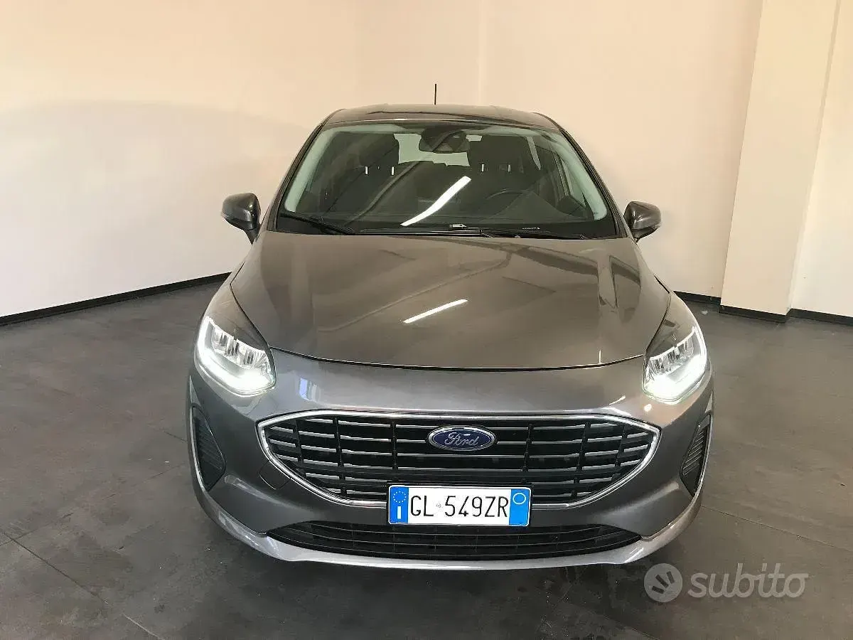 Usata Ford Fiesta Titanium 125 CV (91 kW) 2022 Grigio Utilitaria