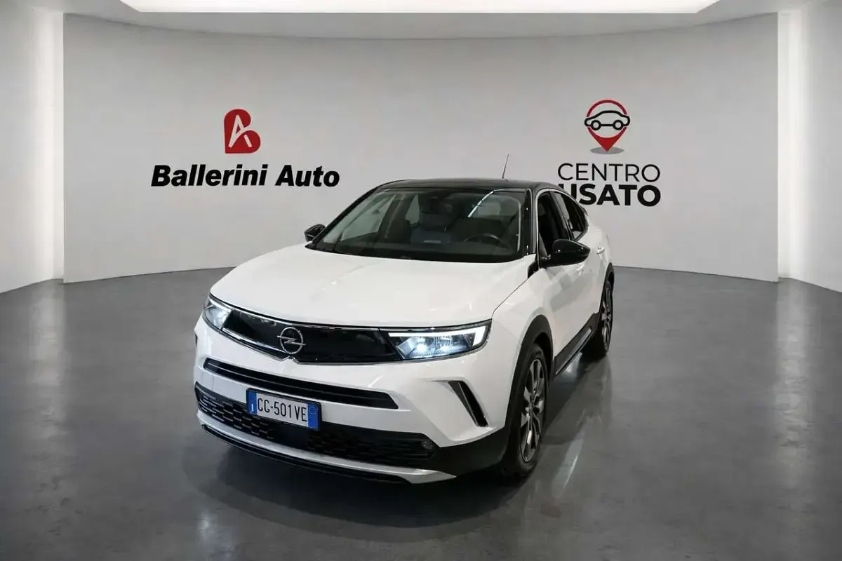 Usata Opel Mokka Elegance 110 CV (80 kW) 2022 Bianco SUV