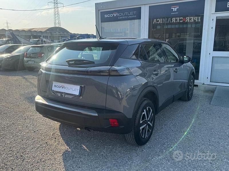 Usata Peugeot 2008 S 2023 Grigio SUV