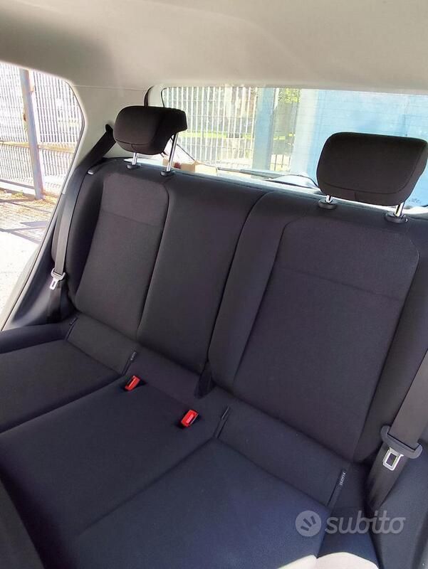 Usata VW up! Move 68 CV (50 kW) 2019 Bianco Utilitaria