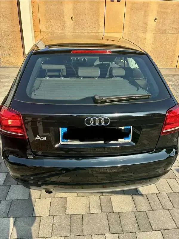 Usata Audi A3 Attraction 115 CV (84 kW) 2011 Nero Utilitaria