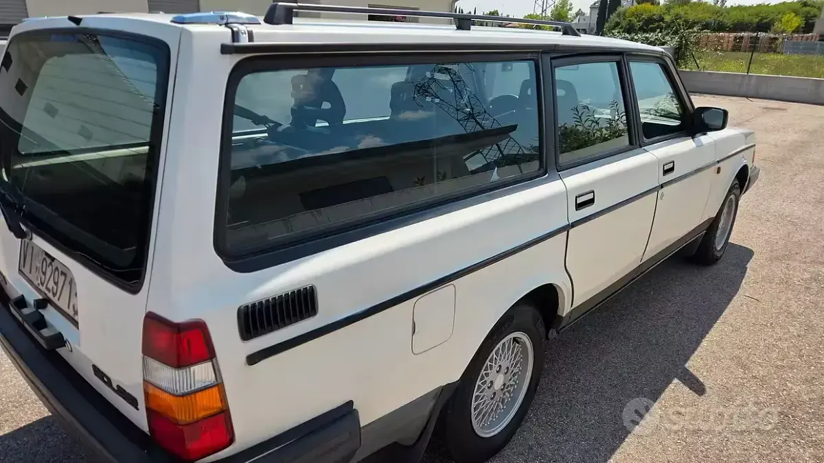 Usata Volvo 240 116 CV (85 kW) 1990 Bianco Station wagon