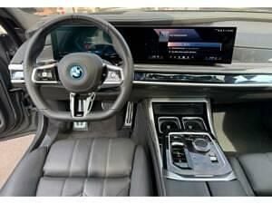 Usata BMW i7 334 kW (455 CV) 2023 Grigio Berlina