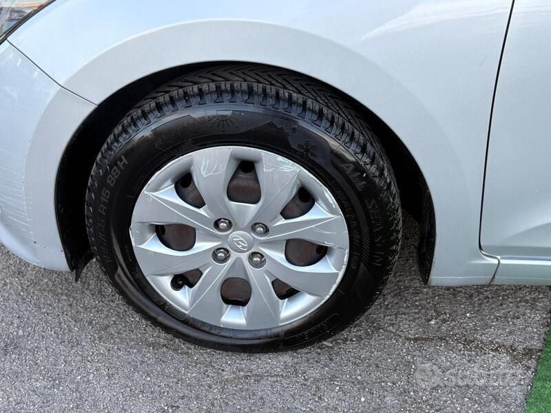 Occasion Hyundai i20 75 ch (55 kW) 2016 Gris Berline