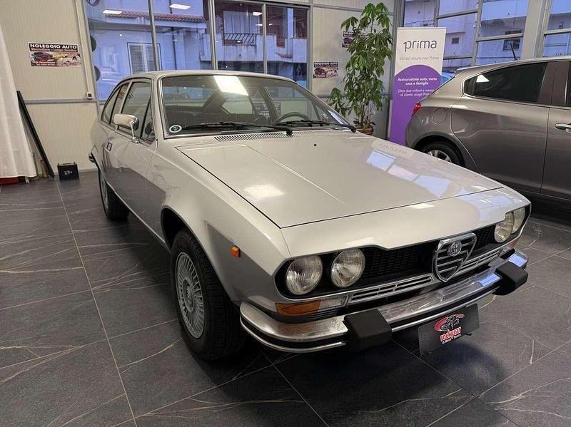 Usata Alfa Romeo GTV 129 CV (94 kW) 1979 Grigio Coupé