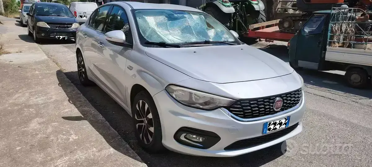 Usata Fiat Tipo 120 CV (88 kW) 2016 Grigio Berlina