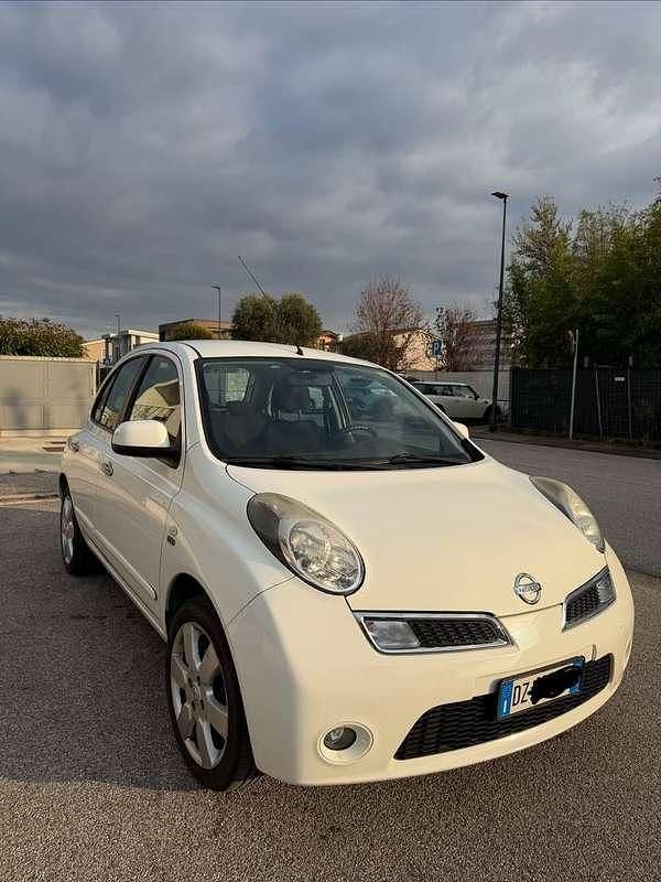Usata Nissan Micra 79 CV (58 kW) 2009 Bianco Utilitaria