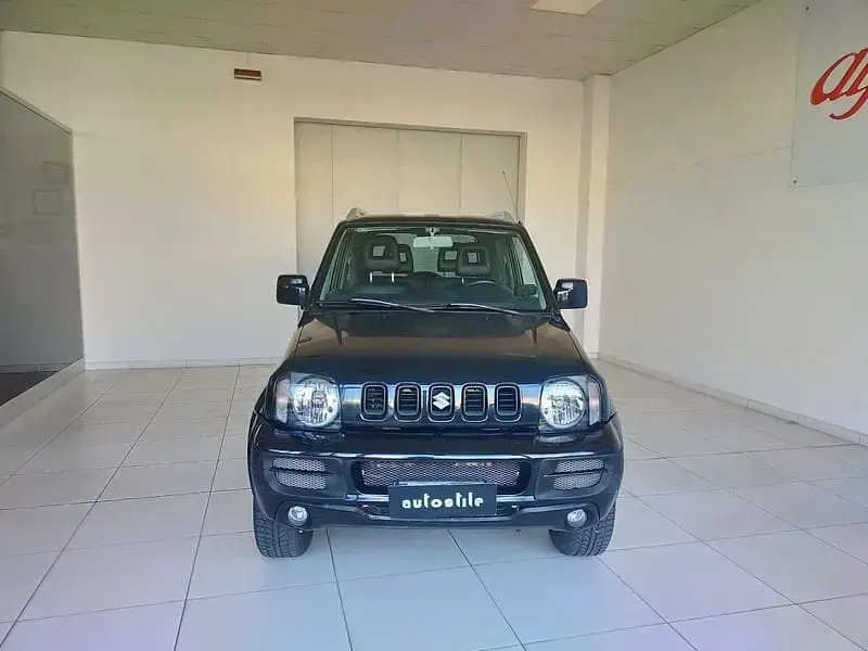 Usata Suzuki Jimny 86 CV (63 kW) 2007 Nero SUV
