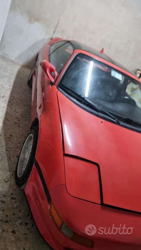 Begagnad Toyota MR2 156 HK (114 kW) 1990 Röd Cab