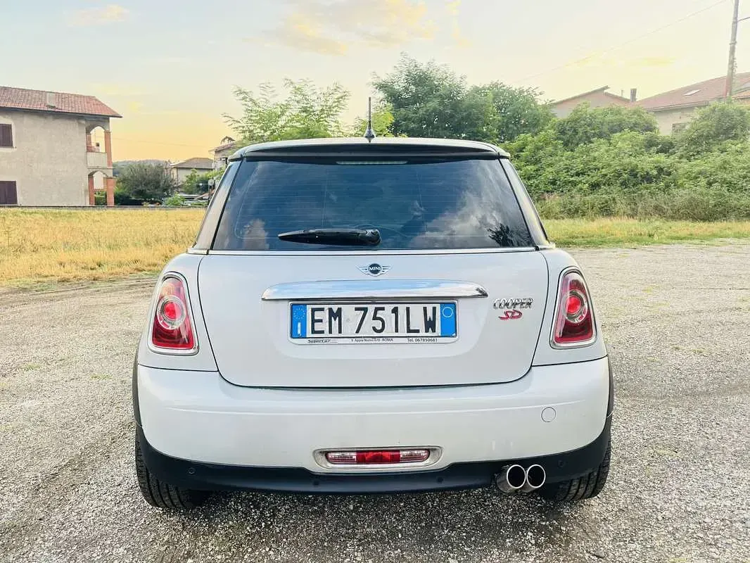 Usata Mini Cooper D 112 CV (82 kW) 2012 Grigio Utilitaria