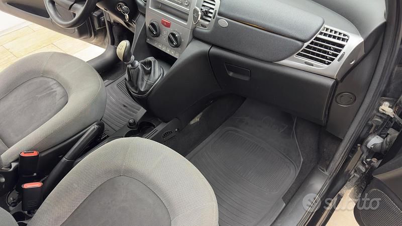 Usado Lancia Ypsilon 60 CV (44 kW) 2008 Negro Utilitario