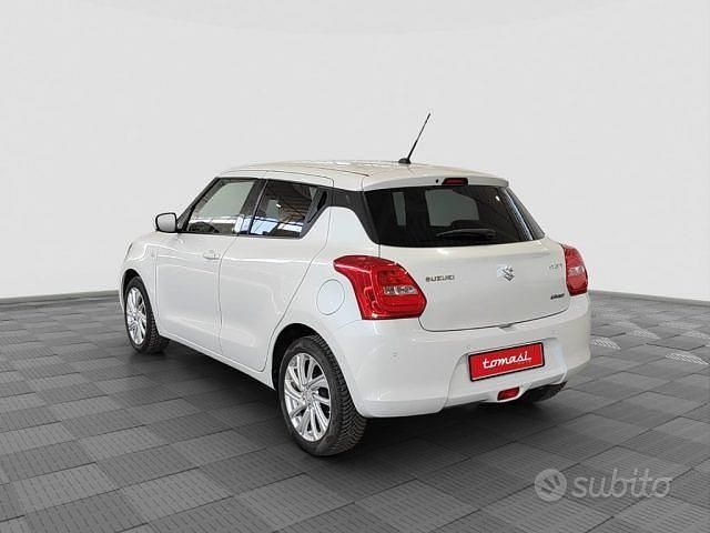 Usata Suzuki Swift 83 CV (61 kW) 2021 Bianco Utilitaria