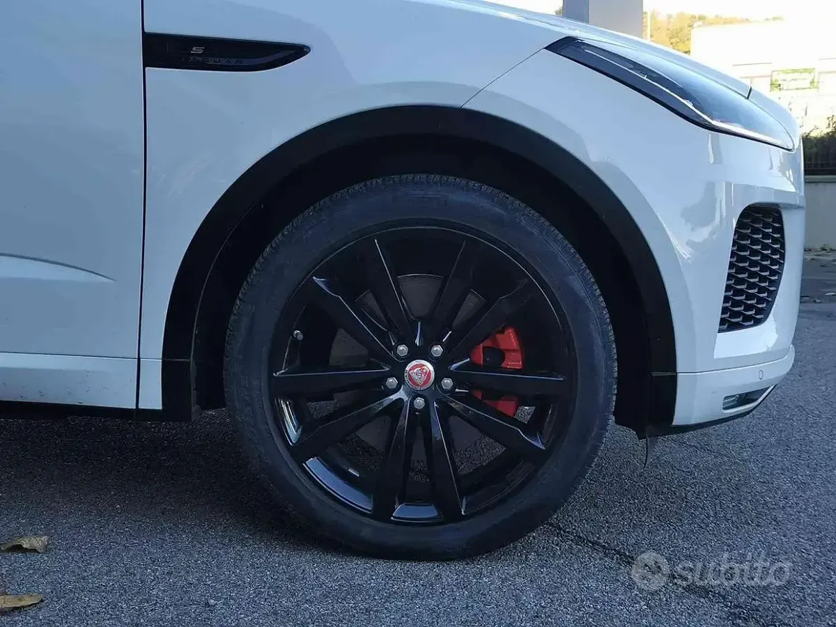 Usata Jaguar E-Pace R-Dynamic 150 CV (110 kW) 2019 Bianco SUV