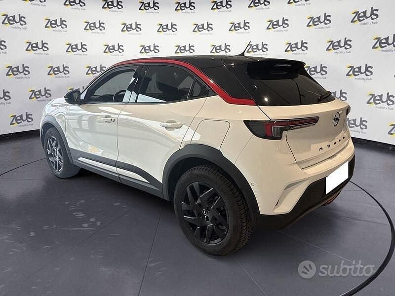 Usata Opel Mokka GS Line 101 CV (74 kW) 2022 Bianco SUV