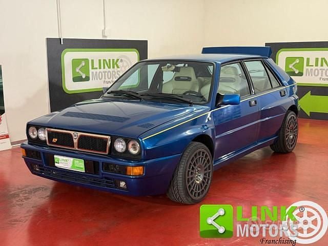 Usata Lancia Delta 211 CV (155 kW) 1994 Blu Utilitaria