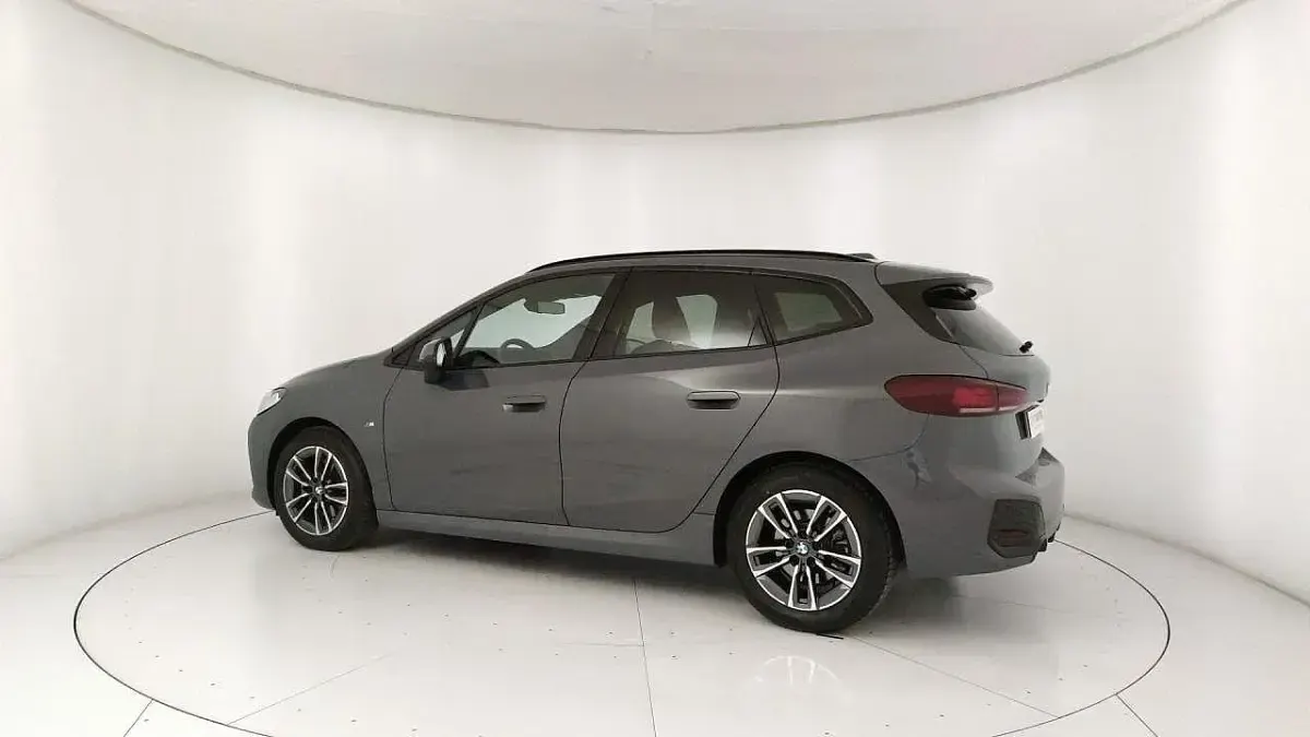 Usata BMW 218 Active Tourer M Sport 150 CV (110 kW) 2025 Blu Monovolume