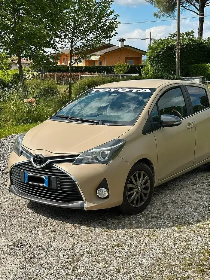 Second-hand Toyota Yaris 90 CP (66 kW) 2016 Maro Monovolum