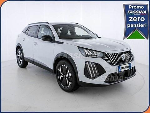 Usata Peugeot 2008 Allure 102 CV (75 kW) 2024 Bianco SUV