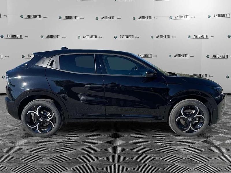 Nuova Alfa Romeo Junior 145 CV (106 kW) 2025 Nero SUV