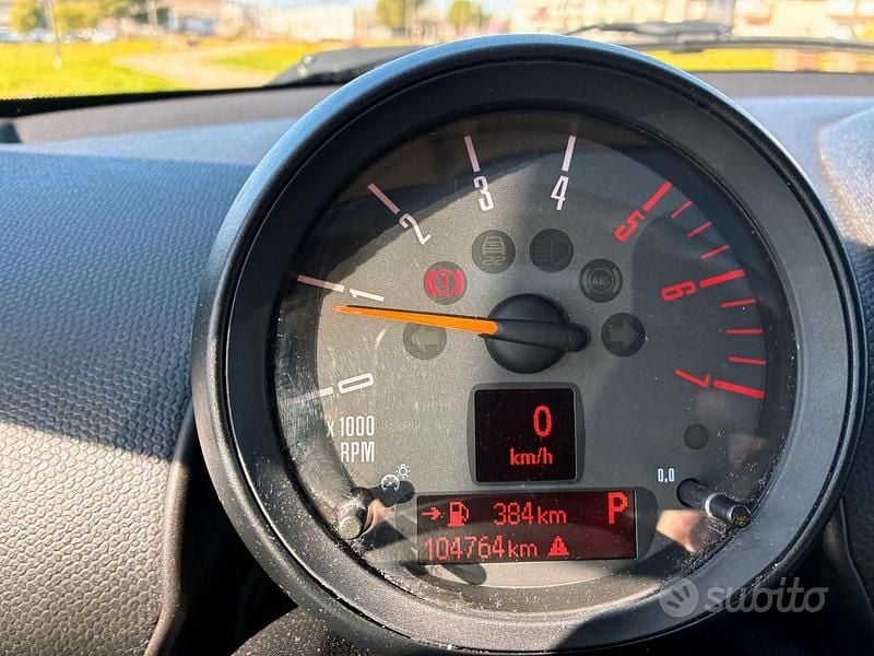 Usata Mini Cooper D Business 112 CV (82 kW) 2015 Grigio Utilitaria