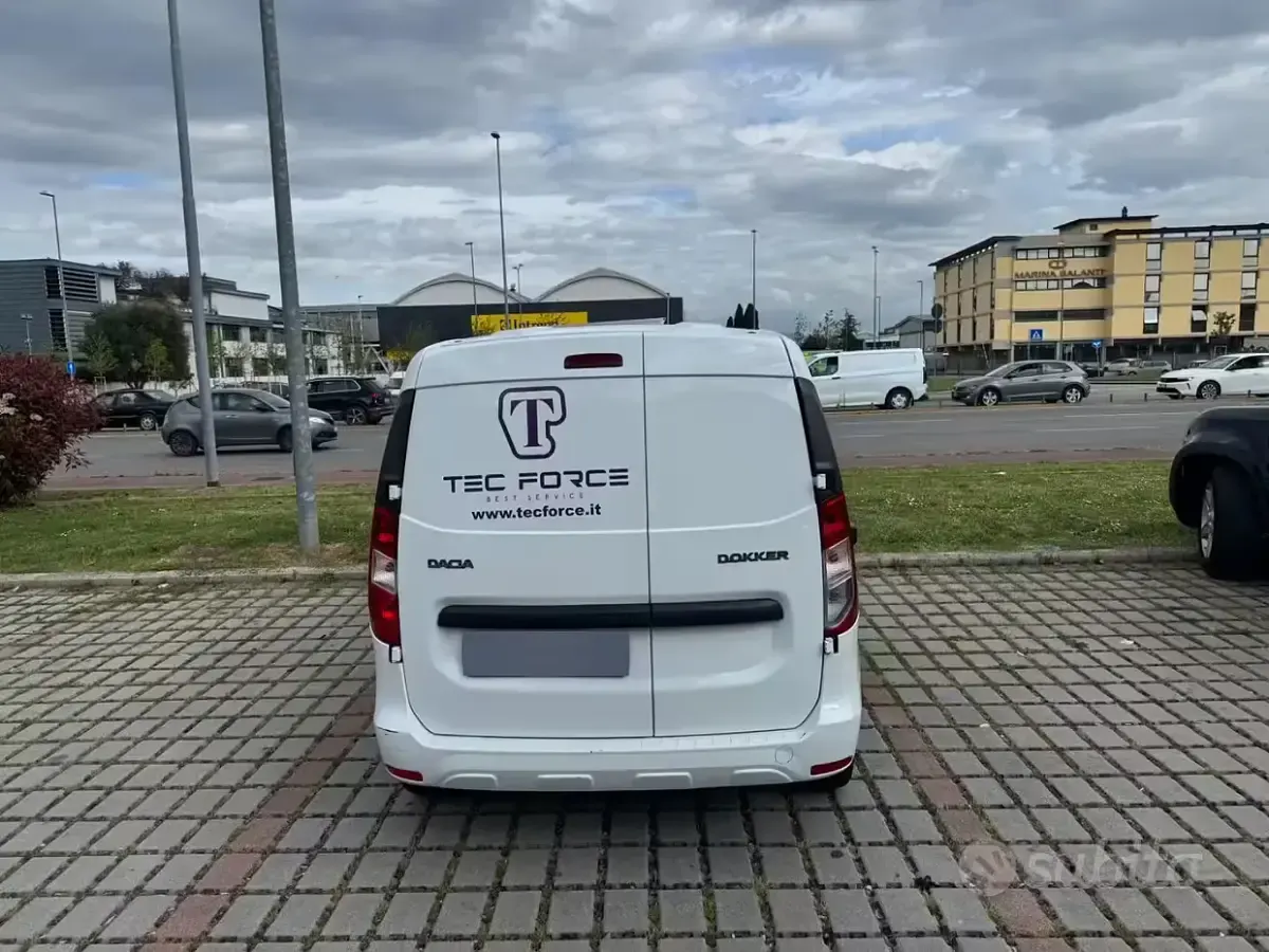 Usata Dacia Dokker 95 CV (69 kW) 2021 Bianco Monovolume