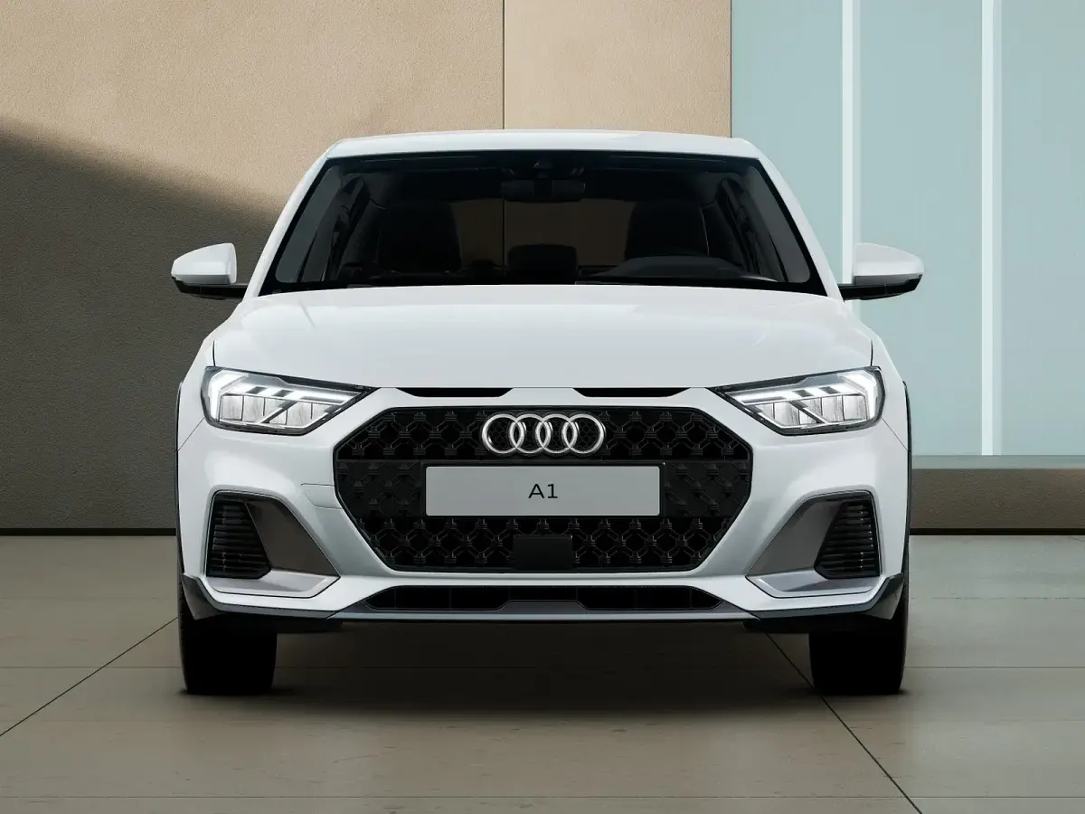 Usata Audi A1 Business 116 CV (85 kW) 2025 Bianco ghiacciaio metallizzato SUV