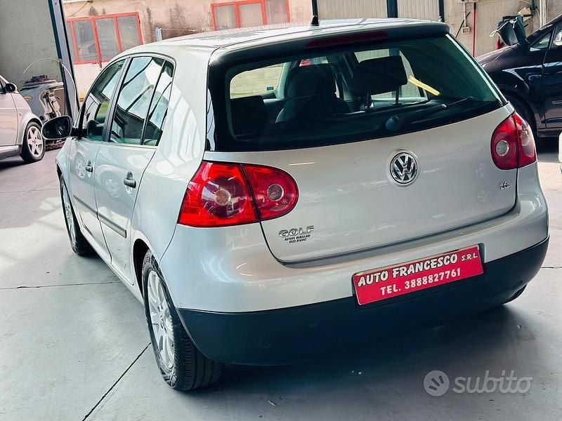Usata VW Golf Comfortline 102 CV (75 kW) 2006 Grigio Berlina