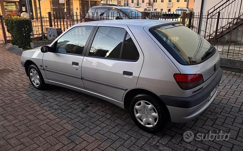 Usata Peugeot 306 75 CV (55 kW) 1997 Grigio Berlina