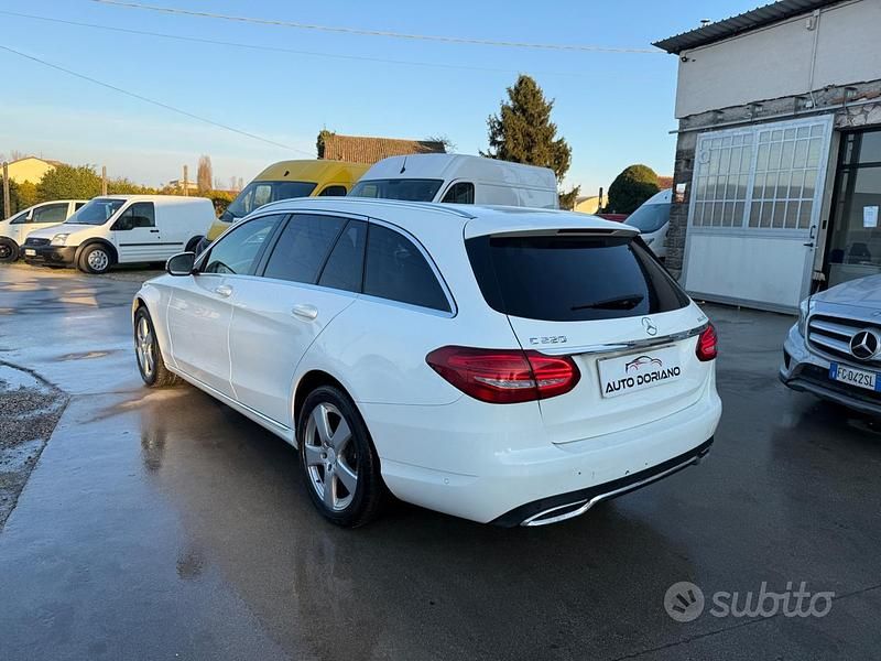 Usata Mercedes C220 Premium 169 CV (124 kW) 2015 Bianco Station wagon