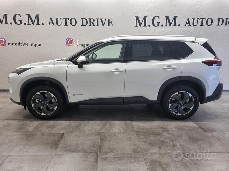 Usata Nissan X-Trail N-Connecta 213 CV (156 kW) 2025 Bianco SUV