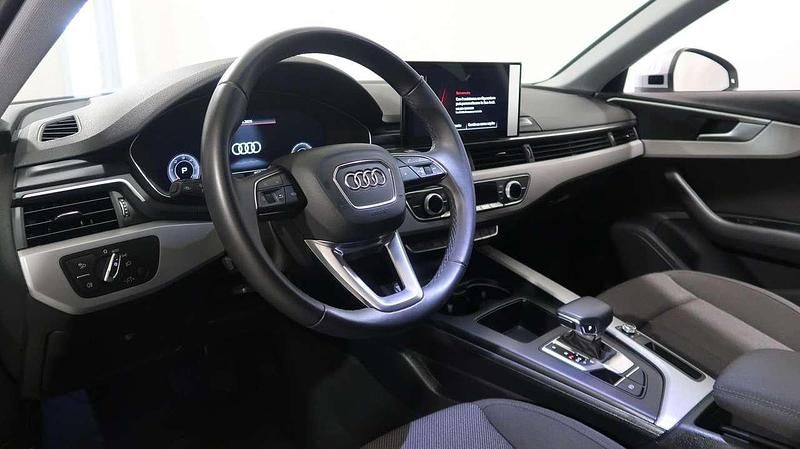Usata Audi A4 Advanced 163 CV (119 kW) 2024 Argento Station wagon