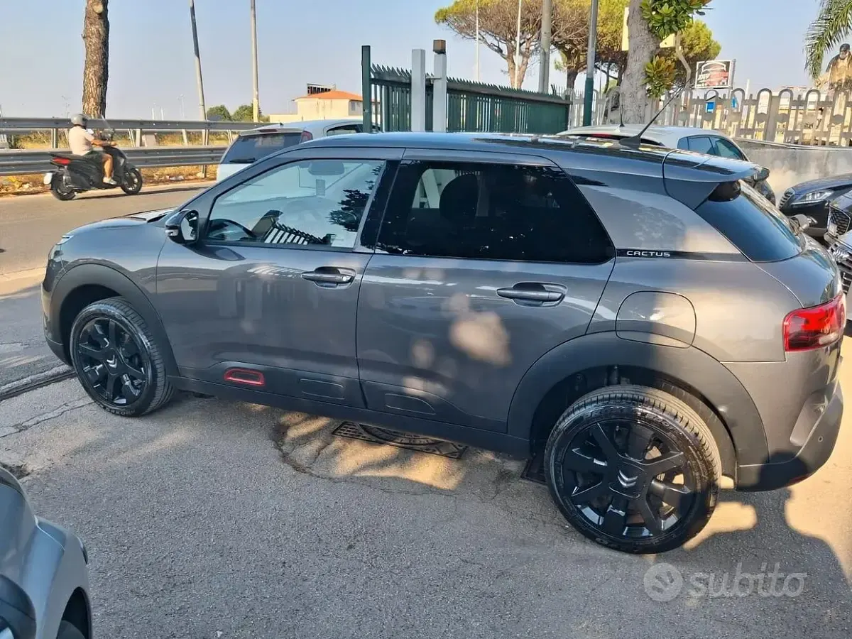 Usata Citroën C4 Shine 99 CV (72 kW) 2018 Grigio Berlina