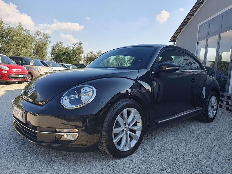 Usata VW Beetle Design 105 CV (77 kW) 2012 Nero Utilitaria
