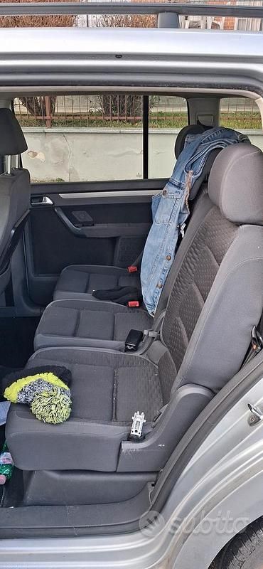 Usata VW Touran 105 CV (77 kW) 2009 Grigio Monovolume